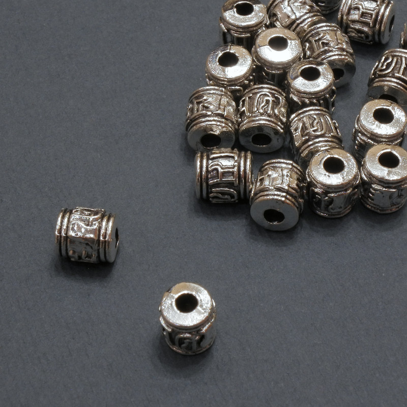 Koralik-wkładka wewnętrzna, średnica 2,2 mm ±, średnica 6x6,5 mm ±, opakowanie 20 g 23 szt. (±)