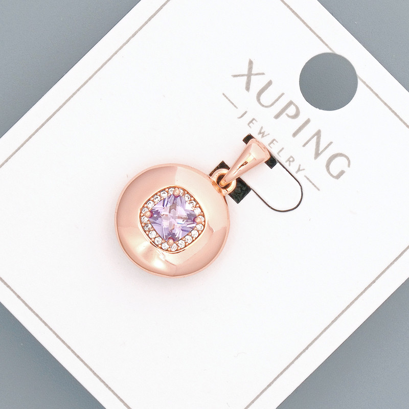 Wisiorek Xuping z fiołkowym kryształem i białymi cyrkoniami, średnica 14 mm, długość 20 mm, pozłacanie 18K