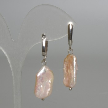 Kolczyki barokowe z perłami o odcieniu benzynowym, średnica 14×22 mm, długość 42 mm, zapięcie angielskie