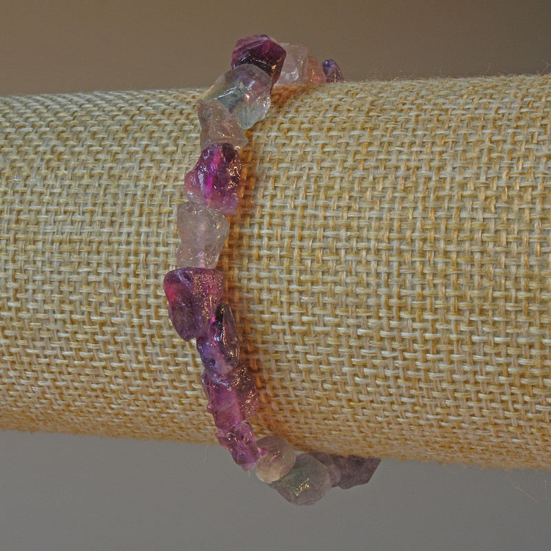 Bransoletka z naturalnego fluorytu, fasetowane koraliki, średnica 6×8 mm, długość 18 cm ± (na elastycznej bazie)