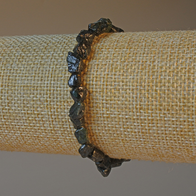 Bransoletka ze słonecznego obsydianu, naturalny nieobrabiany kamień, fasetowane koraliki, średnica 6 mm, długość 18 cm (elastyczna)
