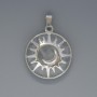 Wisiorek Słońce z górskiego kryształu, średnica ok. 27 mm, długość ok. 37 mm, w srebrnej oprawie