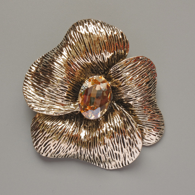 Broszka-wisiorek „Kwiat” z żółtym kryształem, metal jasnozłoty, 55×63 mm