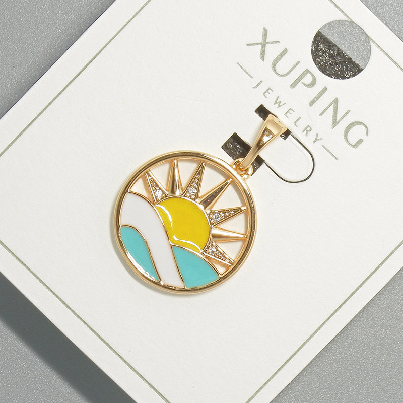 Wisiorek «Słońce» Xuping z białymi kryształami i emalią, średnica 17 mm, długość 24 mm, pozłacenie 18K