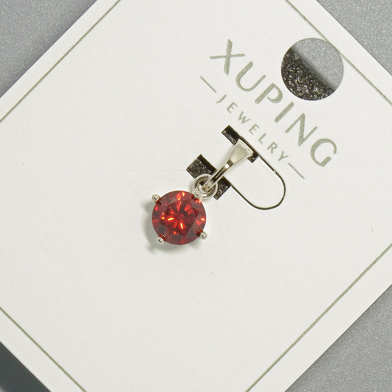 Wisiorek Xuping z czerwonym kryształem, średnica 6 mm, długość 15 mm, rodowany