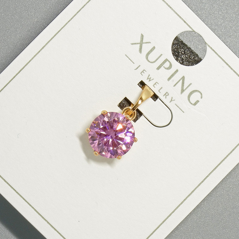 Wisiorek Xuping z różowym kryształem, średnica 9 mm +/- długość 17 mm +/- pozłacanie 18K