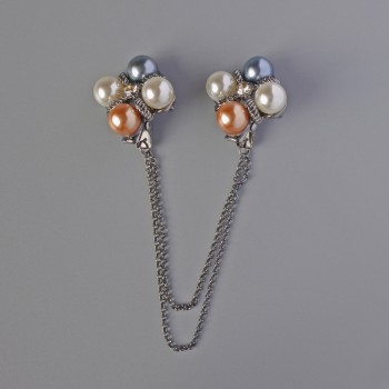 Broszka do kardiganów Akcent: białe, żółte i szare koraliki, srebrzysty metal 22 mm, łańcuszek 12 cm