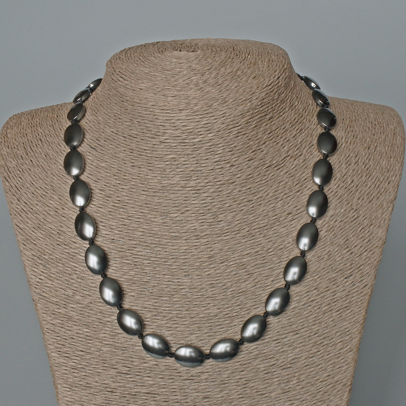 Naszyjnik z hematitu owalny, średnica 10×14 mm ±, długość 49 cm ±