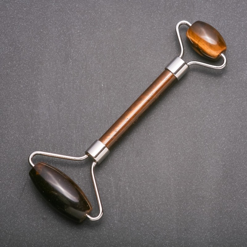 Masażer z naturalnego kamienia Tygrysie oko, długość 14 cm, srebrzysty metal