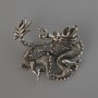 Broszka-wisiorek Smok ze srebrzystego metalu 44×37 mm