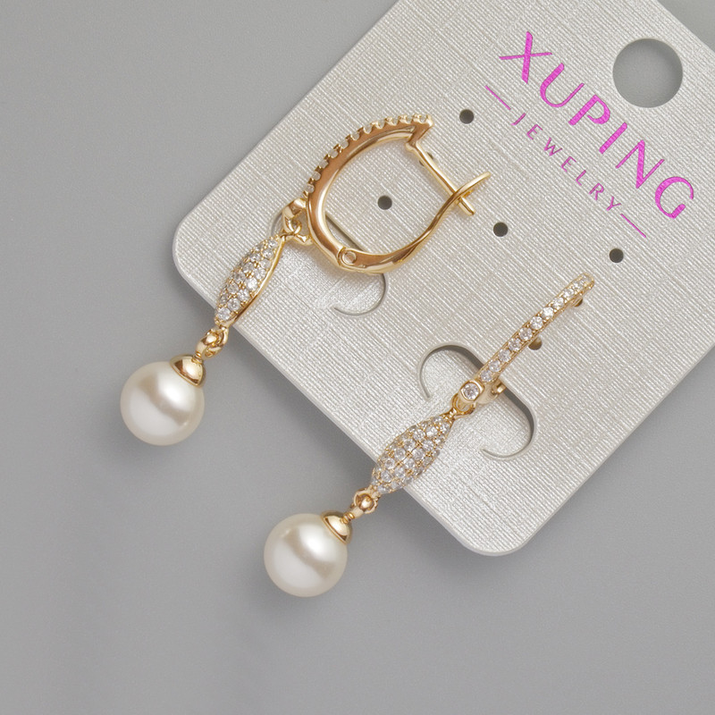 Kolczyki Xuping z białymi kryształami i perłą Majorki, średnica ok. 8 mm, długość ok. 43 mm, pozłacane 18K