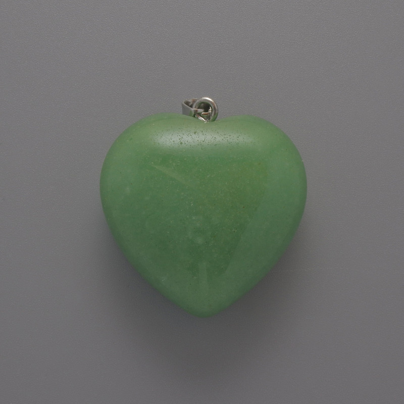 Wisiorek Serce z nefrytu, wymiary 30×30×12 mm, długość 36 mm+