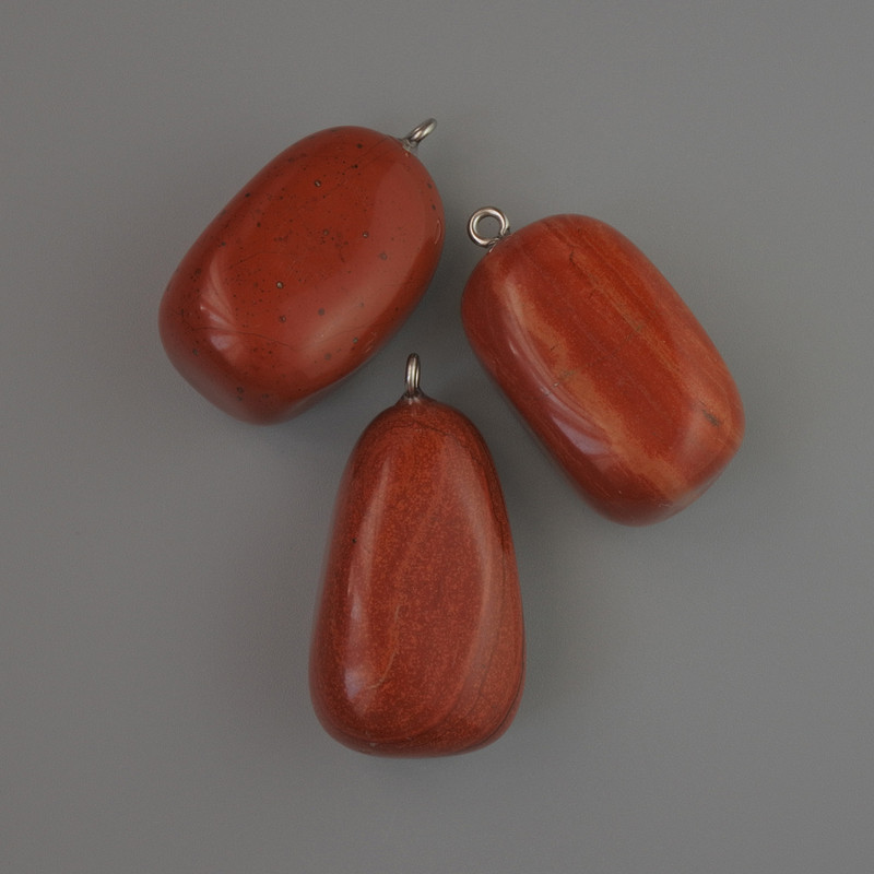 Wisiorek z czerwnego jaspisu, naturalny kamień, 35×17 mm