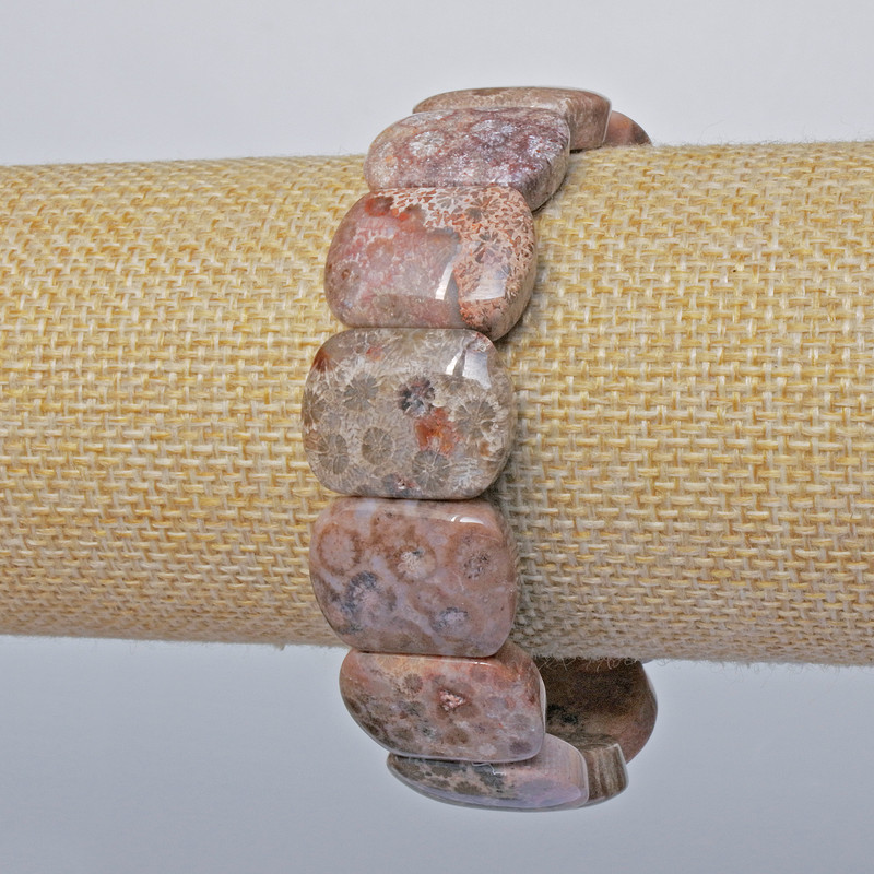 Bransoletka ze skamieniałego koralu, naturalna, prostokątne ogniwo, wymiary 20×15 mm, długość 18 cm, elastyczna