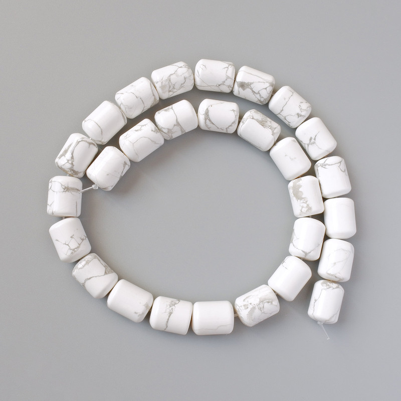 Koraliki z howlit, cylindryczne, naturalny kamień — średnica 10×14 mm, długość około 38 cm, na nitce