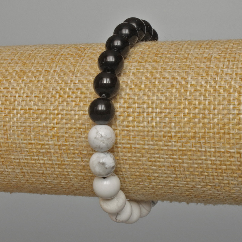 Bransoletka z Kaholongiem i czarnym agatem, gładkie kuleczki o średnicy 8 mm, długość 18 cm, elastyczna
