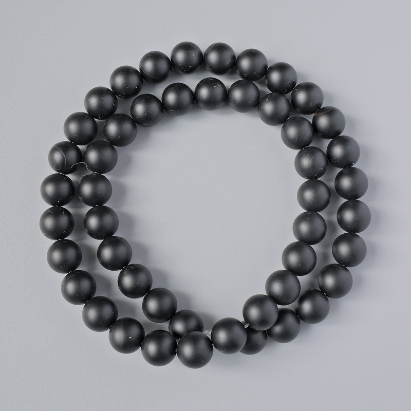 Koraliki szungit (sztuczny) gładkie kuleczki, średnica 8 mm, długość około 39 cm, na nitce