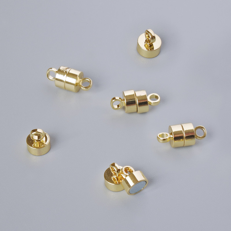 Zapięcie magnetyczne, kolor złoty metalu, średnica 11,5×6 mm, 1 szt.