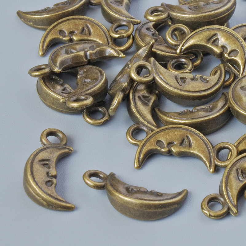 Zawieszka okuciowa „Księżyc”, średnica 13×6,5 mm, otwór 1,6 mm, opakowanie 40 szt., kolor metalu: brązowy