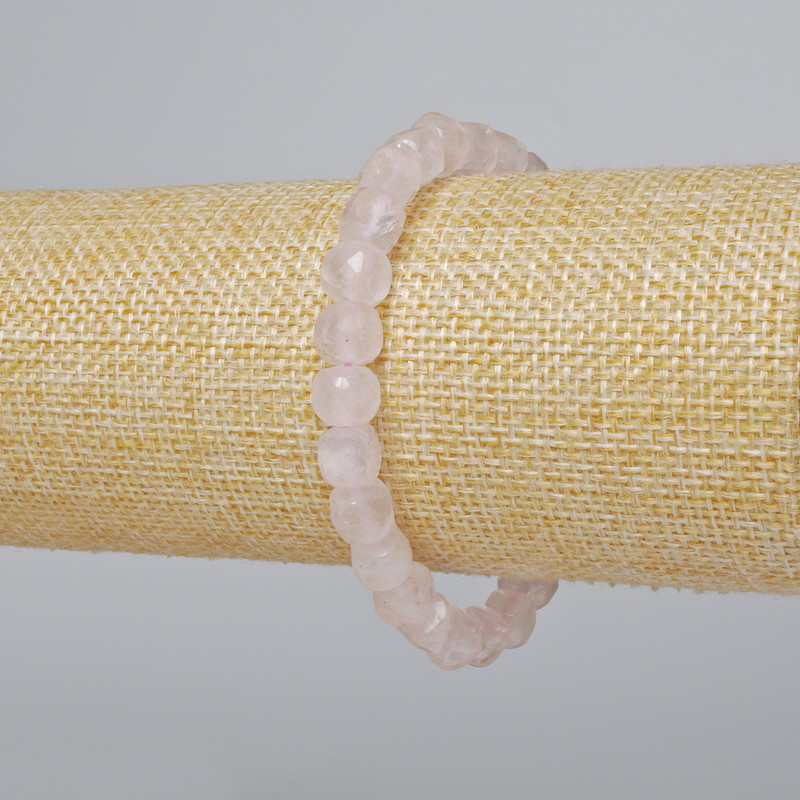 Bransoletka z różowego kwarcu, naturalny kamień — fasetowane kostki o średnicy 7 mm, długość 18 cm (na elastycznej gumce)