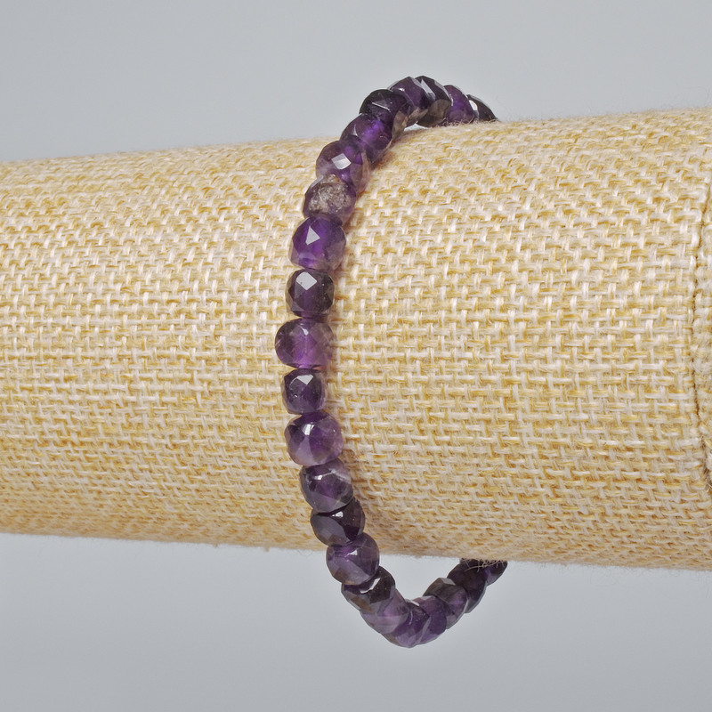 Bransoletka z naturalnego ametystu, fasetowane kostki, średnica 6,5 mm, długość 18 cm, elastyczna