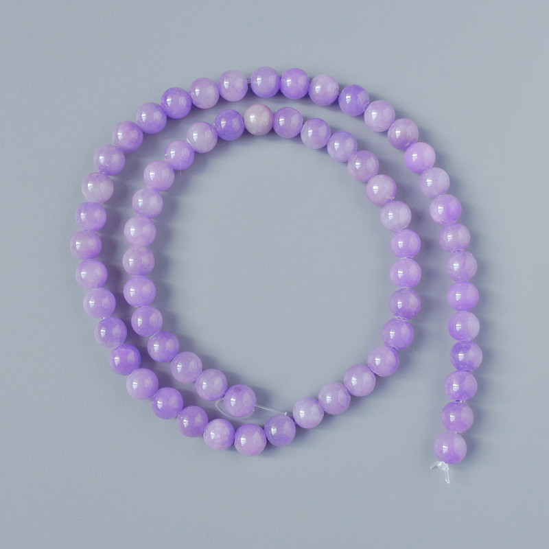 Koraliki ametystowe z tworzywa sztucznego – gładkie kuleczki, średnica 6,5 mm, długość 39 cm +/- na żyłce