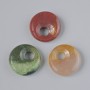 Wisiorek w kształcie pączka z zielonego jaspisu, naturalny kamień, wymiary 18 × 5 mm, średnica otworu 5 mm