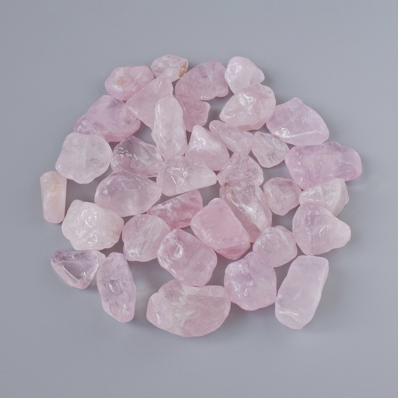 Pamiątkowy naturalny kamień różowy kwarc, bryłka 17x12 mm, opakowanie 100 g