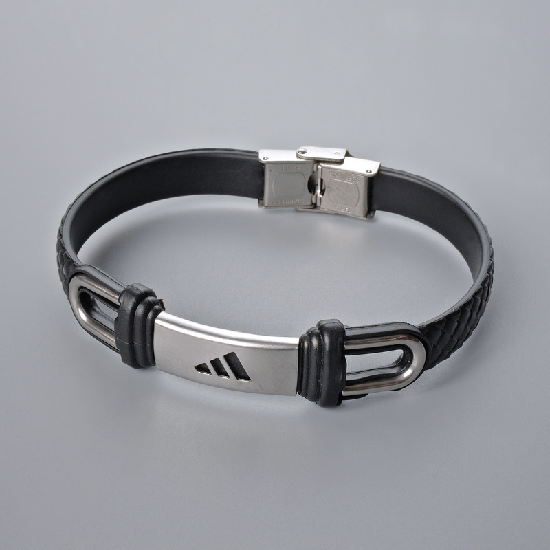 Bransoletka męska z ekoskóry z metalowymi wstawkami, długość 21 cm, grubość 10,5 mm, grubość wstawki 11 mm, czarna ekoskóra