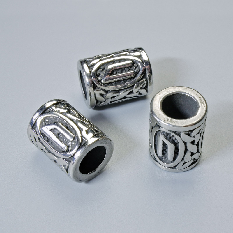 Furnitura koralika runa nordycka, średnica 13×10 mm ±, otwór o średnicy 6 mm, srebrny kolor metalu, 1 sztuka