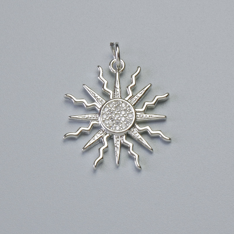 Wisiorek „Słońce” z białymi kryształami, metal srebrzysty, średnica 21×20 mm
