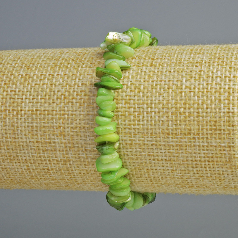 Bransoletka tonowana z zielonej masy perłowej, drobinki, średnica 7×2 mm, długość 18 cm, elastyczna