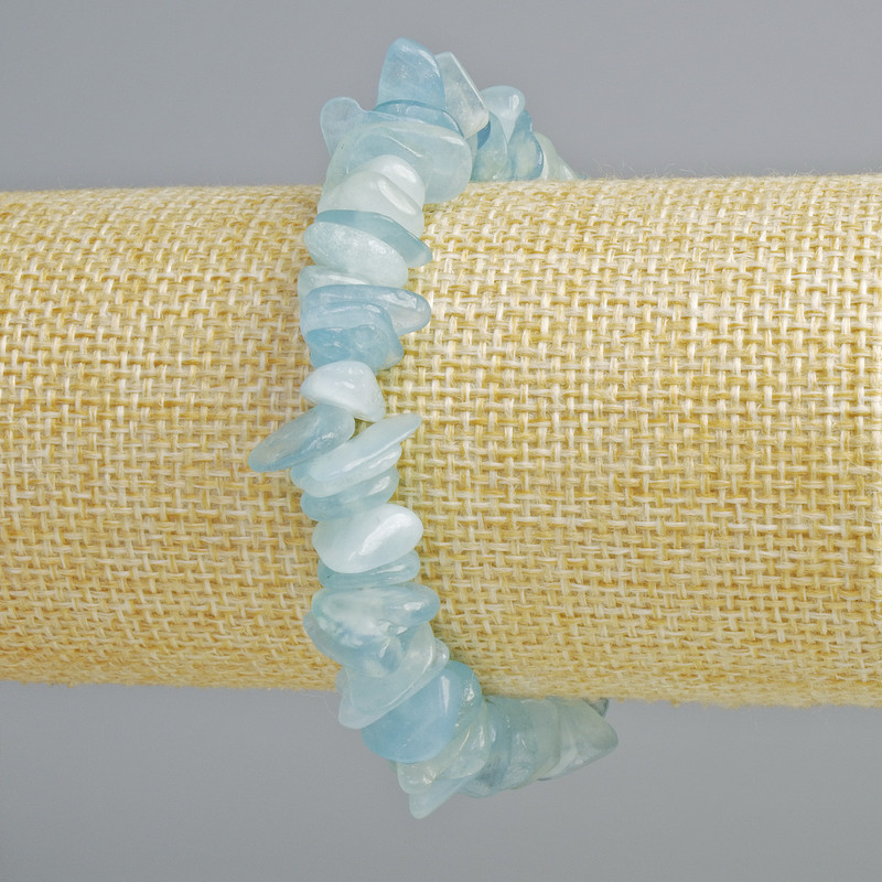 Bransoletka z naturalnego akwamarynu, drobiny kamienia, średnica 11×3 mm, długość 18 cm ± (rozciągliwa)