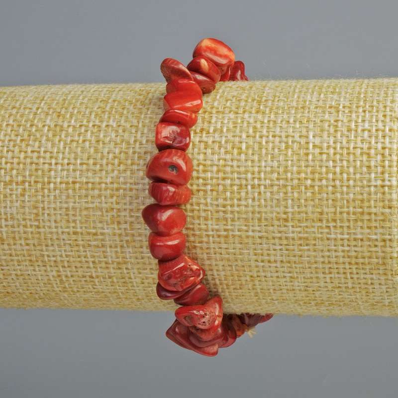 Bransoletka z naturalnego koralu – drobiny o średnicy 10×4 mm ±, długość 18 cm ± (rozciągana)