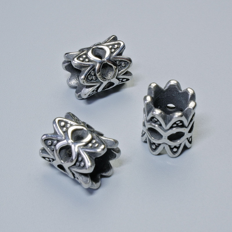 Koralik-wkładka, wymiary 10×9 mm ±, otwór 5 mm, srebrzysty kolor metalu, 1 szt.
