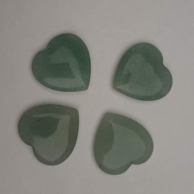 Nefrytowy kamień pamiątkowy w kształcie serca 25×25×6,5 mm