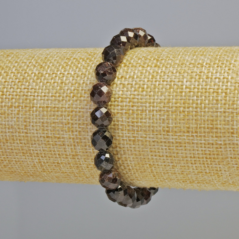 Bransoletka z granatu naturalny kamień, fasetowana kuleczka, średnica 8 mm ± (rozciągana), długość 18 cm+