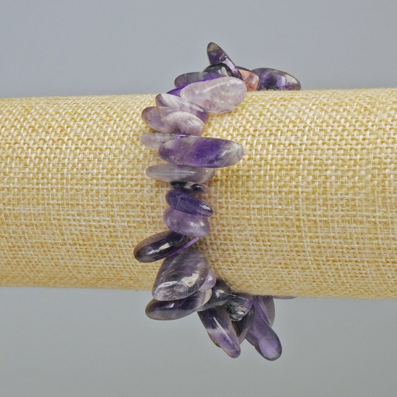 Bransoletka z ametystu i czaroitu, drobiny naturalnych kamieni w formie igieł, średnica 18×4 mm ± (elastyczna), długość 18 cm+
