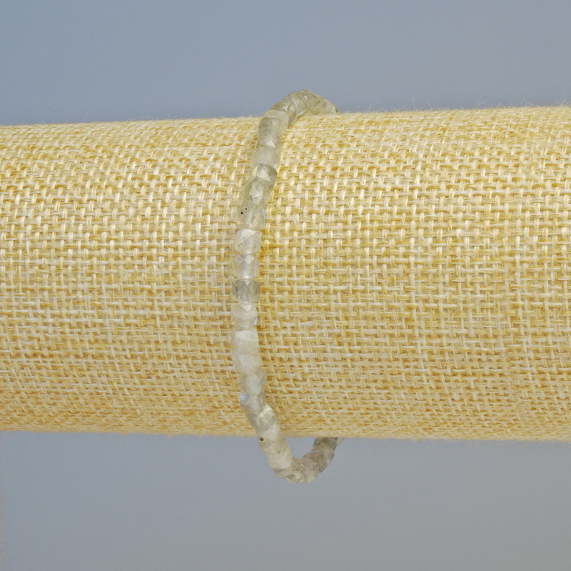 Bransoletka z labradorytu, naturalny kamień, fasetowany sześcian, średnica 4 mm ± (na elastycznej bazie), długość 18 cm+