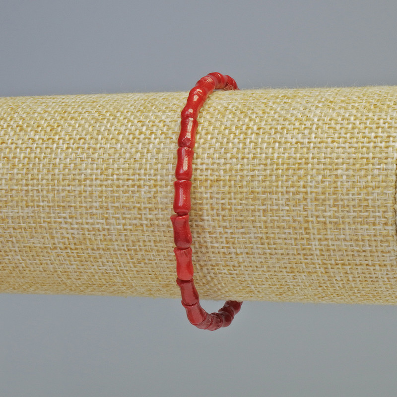 Bransoletka z naturalnego koralu w formie eleganckich słupków, średnica 4×8 mm ± (rozciągana), długość 18 cm+
