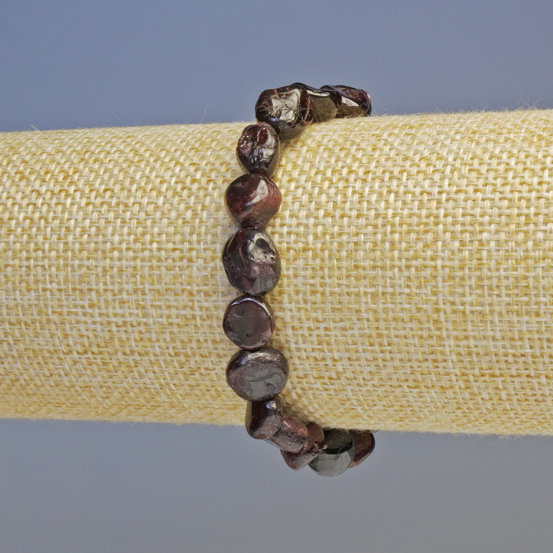 Bransoletka z granatu, fasetowane koraliki, naturalny kamień, średnica 9×10 mm ± (na elastycznej gumce), długość 18 cm+