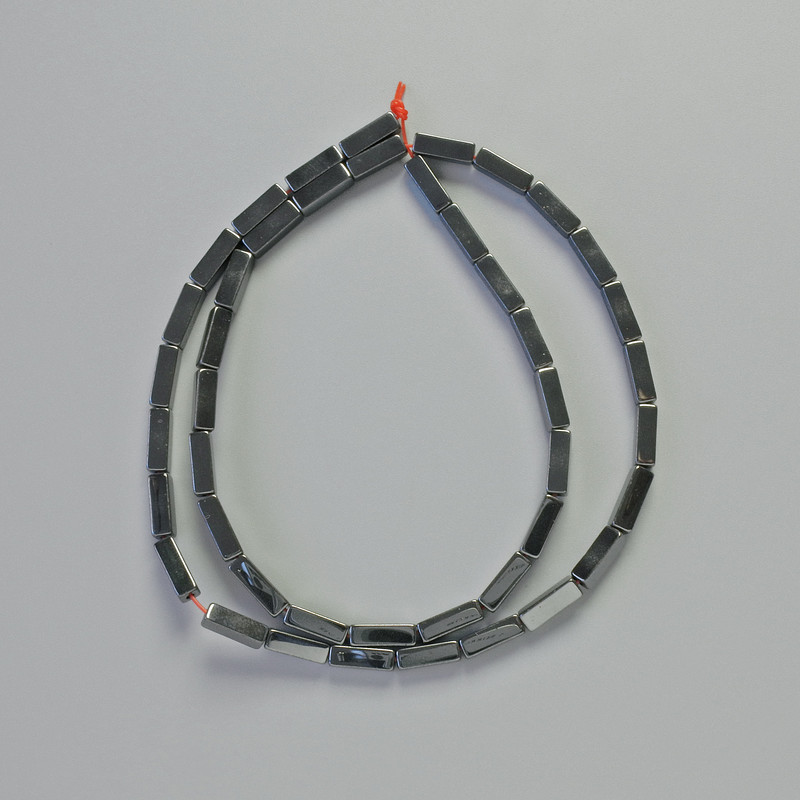 Koraliki hematytu prostokątne czarne, średnica 9×3 mm, długość 41 cm – sznurek koralików