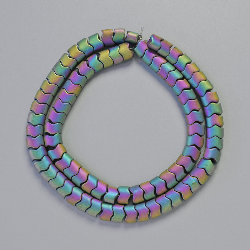 Koraliki hematitu – wężowa fala, zigzag, kolor tęczowy, średnica 7×5×5 mm, długość 42 cm