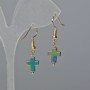 Kolczyki z hematytu „Krzyż” w kolorze chameleonowym, wymiary 8,5×10,5×3 mm, długość 3 cm+