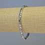Bransoletka z hematitu w formie zaokrąglonych sześcianów, kolor srebrny, średnica 4×4 mm, długość 18 cm, elastyczna