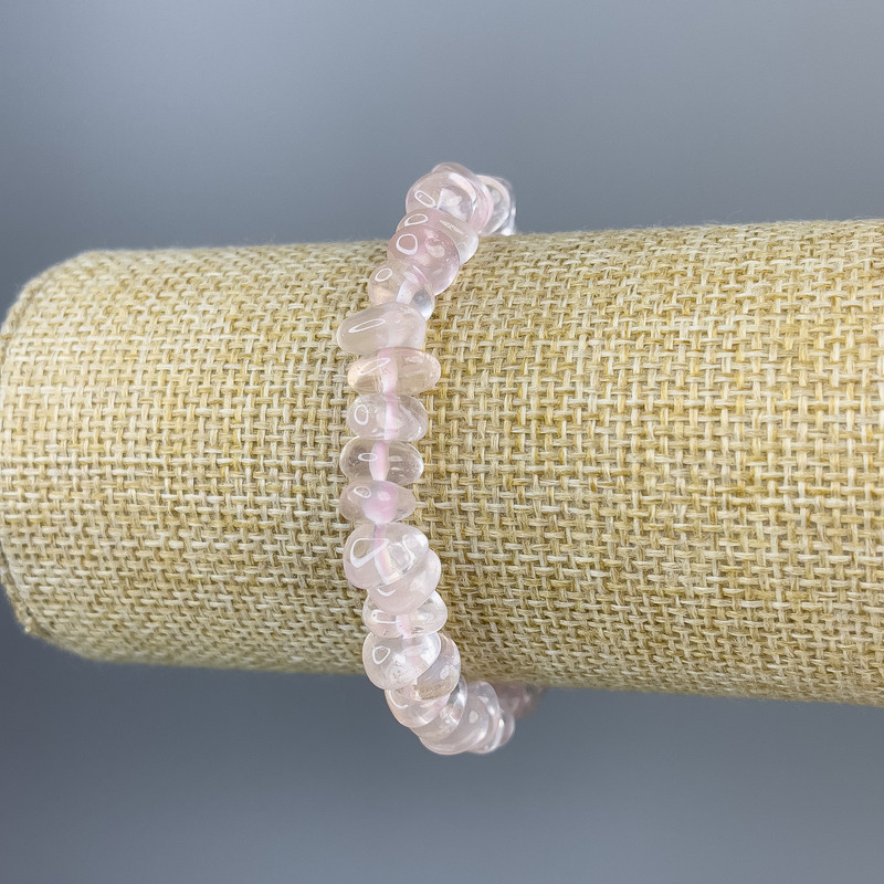 Bransoletka z różowego kwarcu drobinka 9×4 mm, długość 18 cm, elastyczna