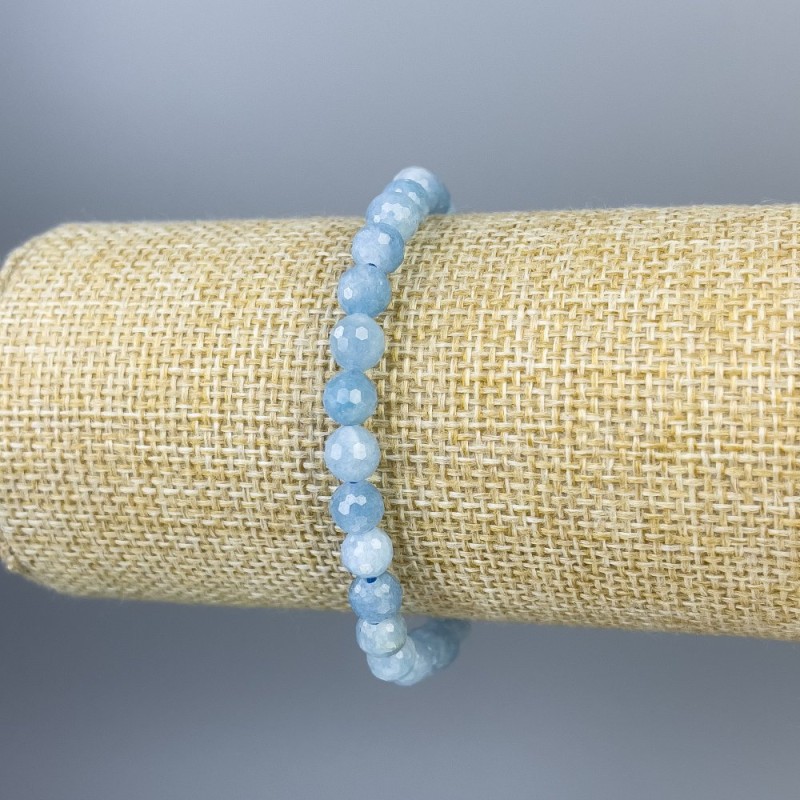 Bransoletka z akwamarynu, fasetowane kulki, średnica 6 mm, długość 18 cm, elastyczna