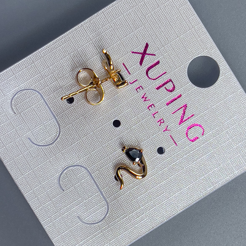 Kolczyki sztyfty Xuping z czarnym kamieniem 9×8 mm – pozłacane 18K