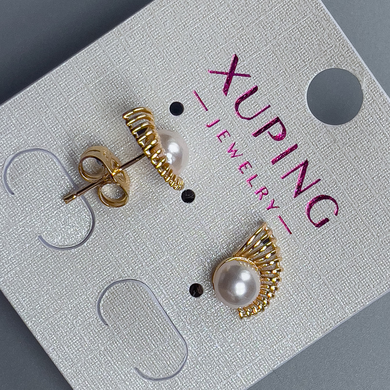 Kolczyki wkrętki Xuping z perłą, pozłacane 18K, średnica perły ok. 5 mm, wymiary 12 x 7 mm