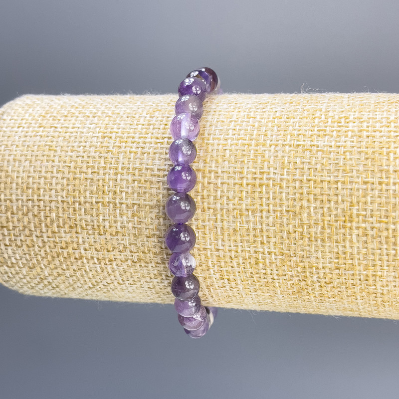 Bransoletka z ametystu, gładkie kulki, średnica 6 mm, długość 18 cm, elastyczna